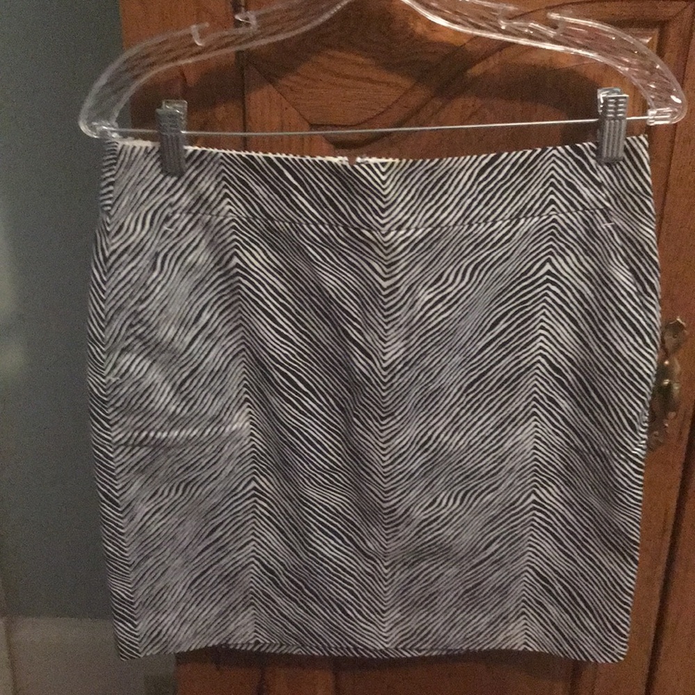 Ann Taylor Madison zebra print mini skirt